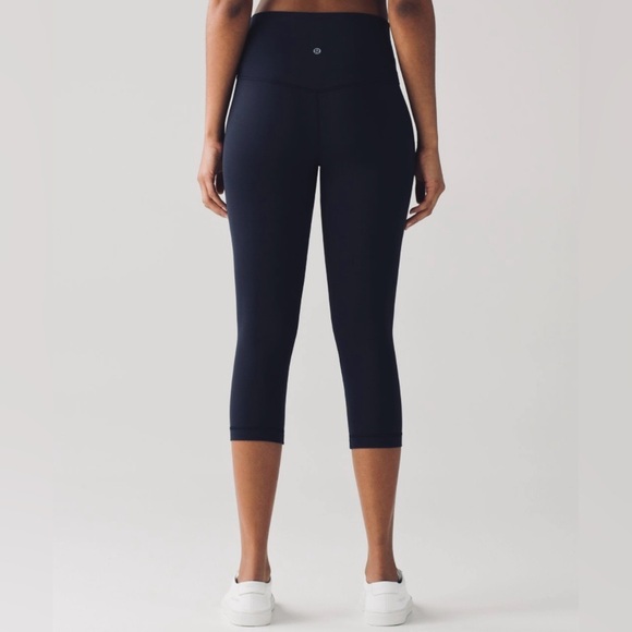 Lululemon Align Crop *19” Black | Rare Original 2017 Edition | Size 4 - Picture 1 of 8